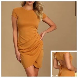 🆕 Lulus Back Cutout Short Sleeve Mini Dress
